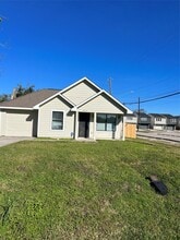 Building Photo - 4221 Clover St