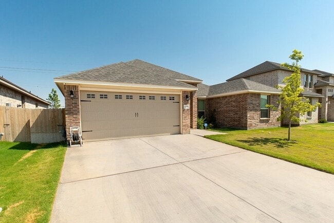 Building Photo - 1715 Overshine Ln
