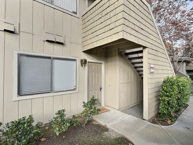 Foto del edificio - 1 Bed/1 Bath Updated Condo with Great Amen...
