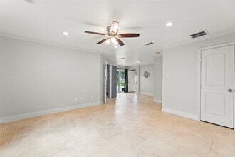 Building Photo - 14115 River Forest Dr