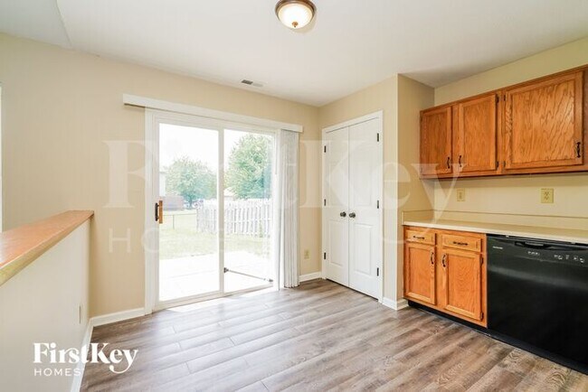 Building Photo - 4126 Beechwood Ct