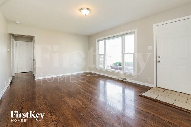 Foto del edificio - 461 Clyde Ave