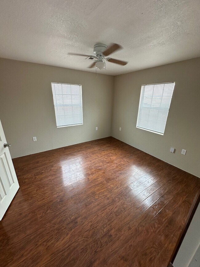 Foto del edificio - 2422 SW Jefferson Ave