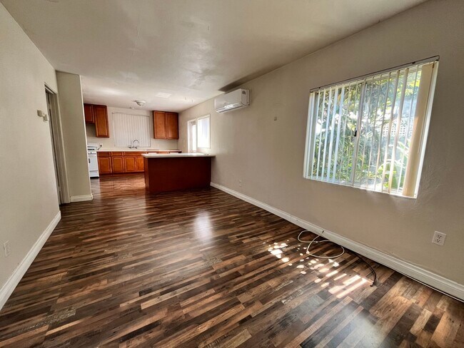 Foto del edificio - 3808 Alameda Way
