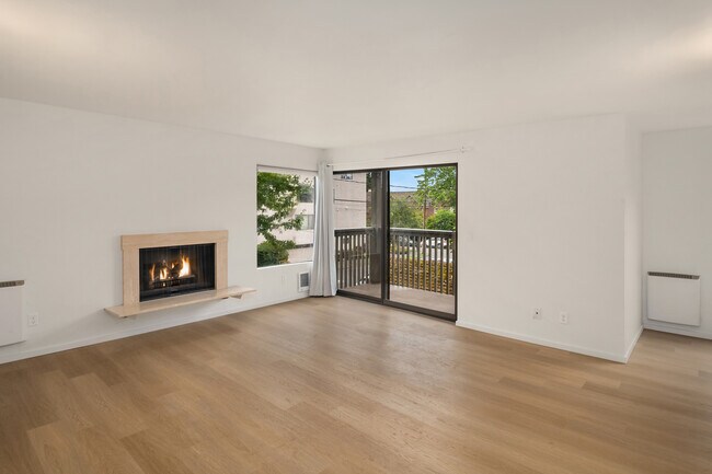 Foto del edificio - 4911 Fremont Ave N