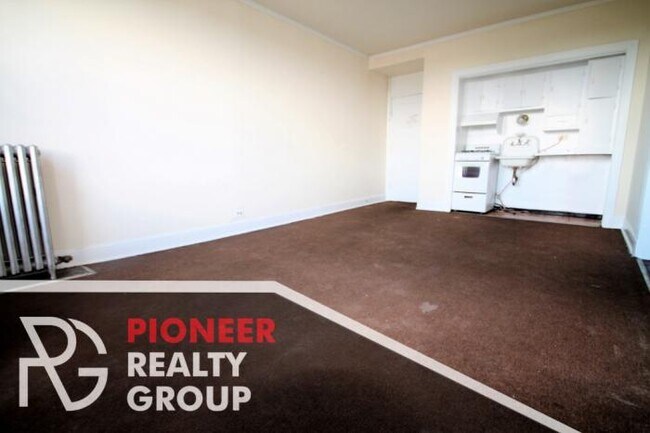 Building Photo - 0 bedroom in CHICAGO IL 60647