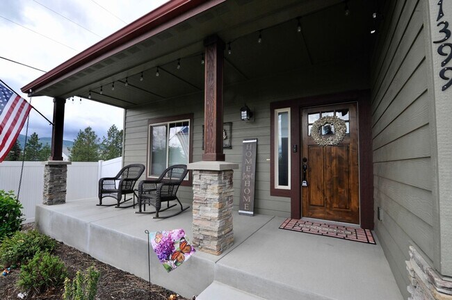 Foto del edificio - Luxury 3 bed 2 bath Rancher: Miller's Landing