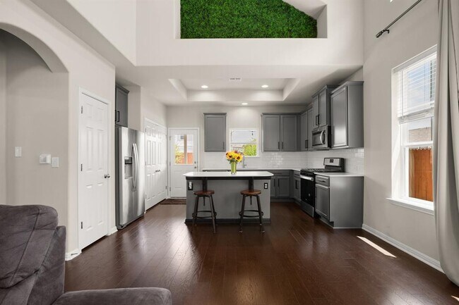 Foto del edificio - 6406 Owl Creek Ln