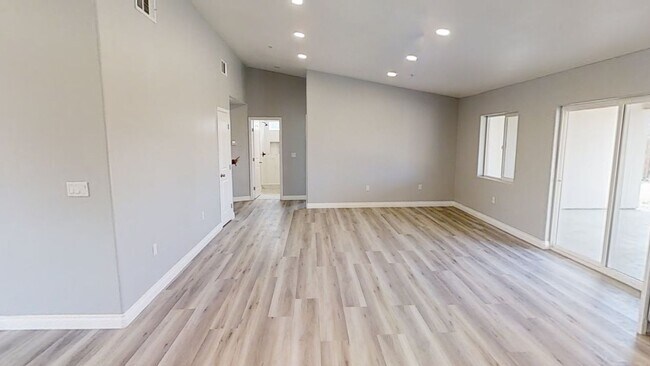 Foto del edificio - 14565 Cabazon St