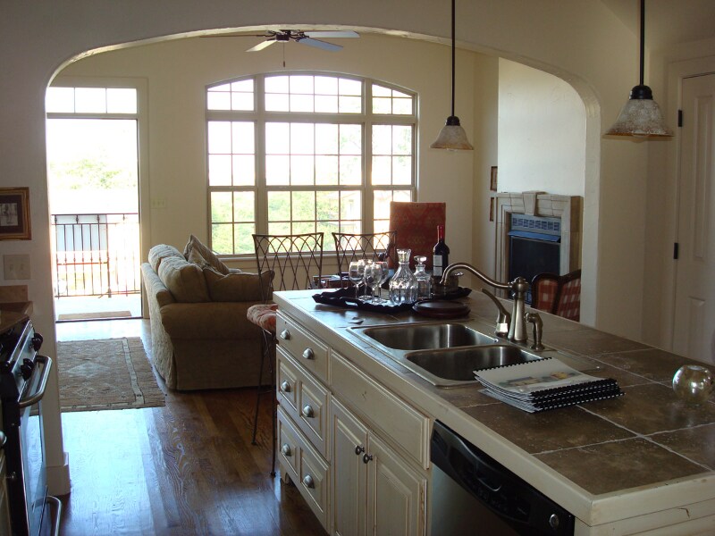 Primary Photo - 24 N Olive Ave