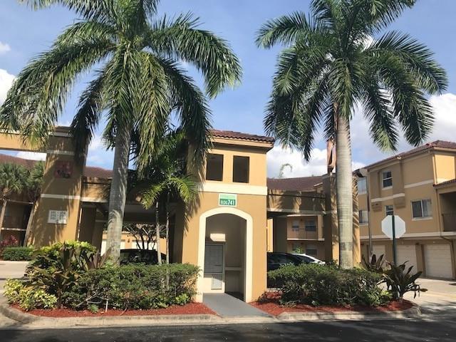 Building Photo - 741 N Pine Island Rd
