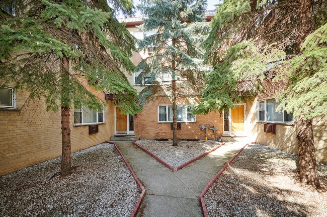 Foto del edificio - 1714 W Touhy Ave