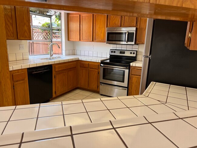 Foto del edificio - 2185 Haller St