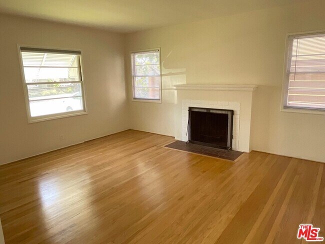 Building Photo - 2607 25th St