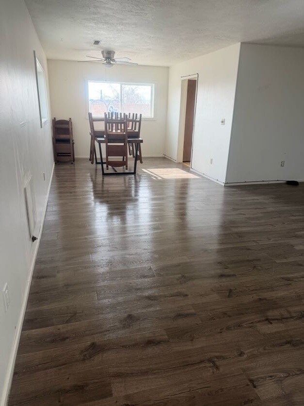 Foto del edificio - 301 Budd Ave