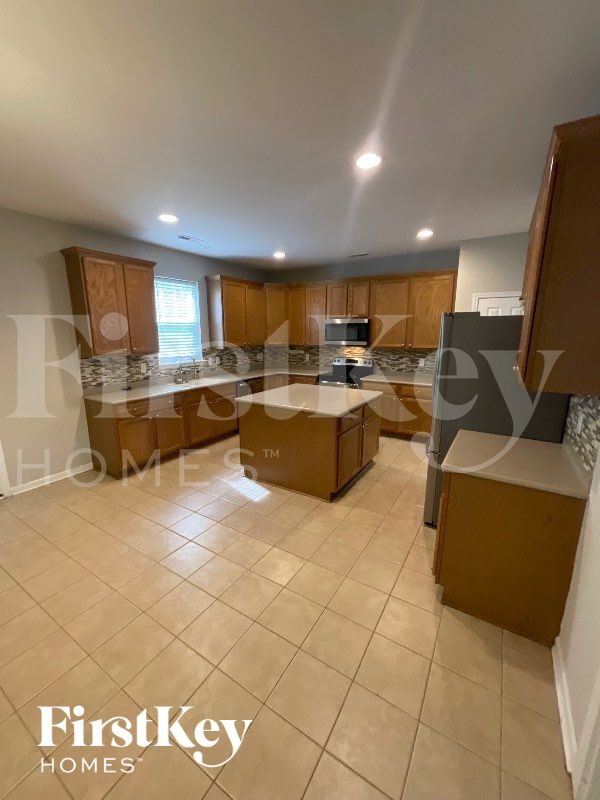 Building Photo - 206 Sabal Palmetto Ct