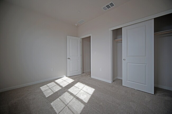 Building Photo - brand-new, never-before-lived-in 3-bedroom, 2-bathroom home with solar!