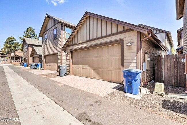 Building Photo - 2445 W Bruce Balle Dr