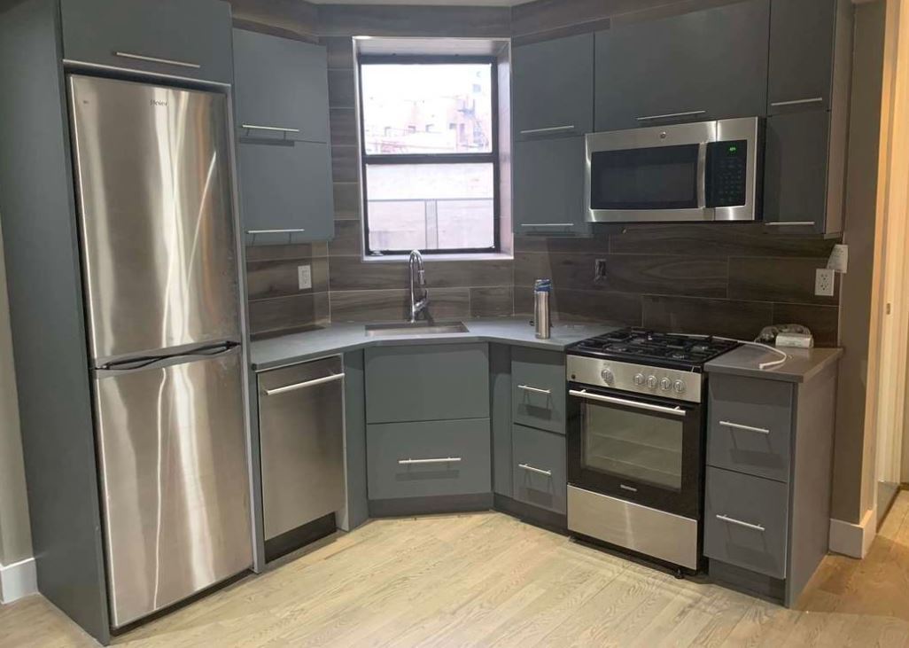 Primary Photo - 124 E 117th St