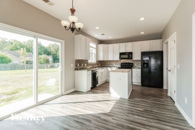 Building Photo - 8014 Hyannis Ct