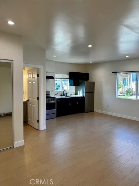 Foto del edificio - 8109 Cole St