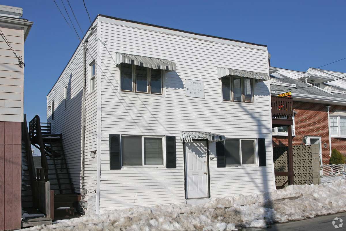 Primary Photo - 564 Revere St