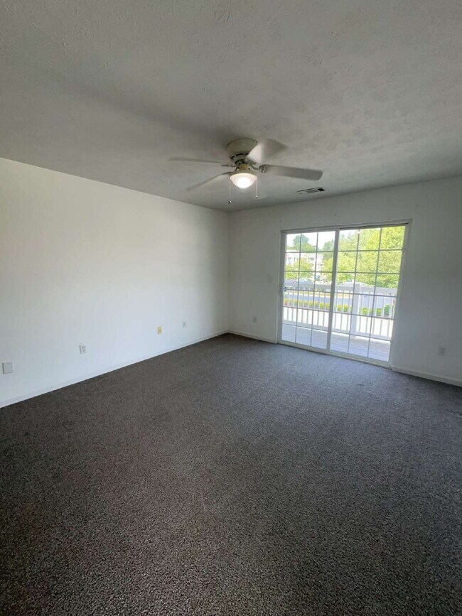 Foto del edificio - "2-Bed, 2-Bath Gem with Spacious 904 Sq Ft...