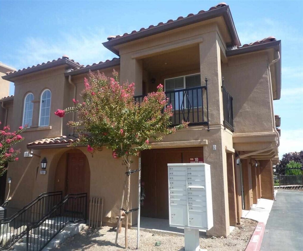 10 Meritage Common Unit 200, Livermore, CA 94551 Condo for Rent in