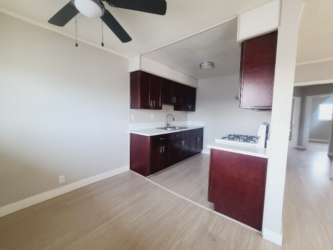 Foto del edificio - 8720 Orion Ave