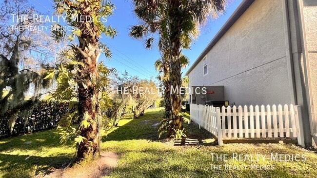 Foto del edificio - 331 Freedom's Ring Dr