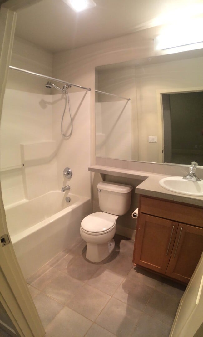 Bathroom - 410 NE 70th St