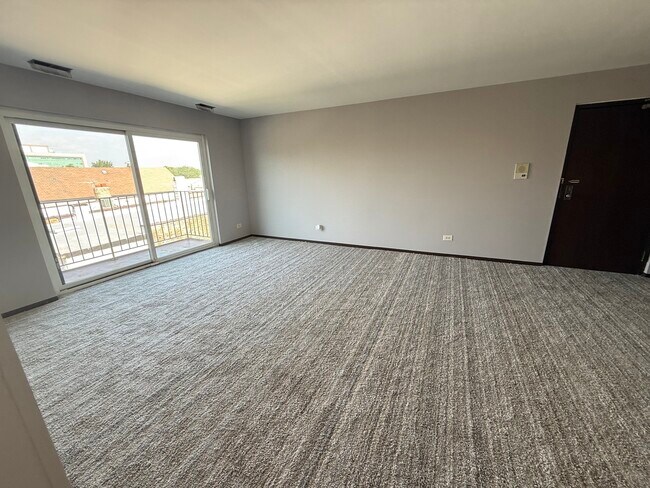 Foto del edificio - 2615 W Foster Ave