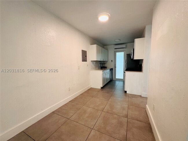 Building Photo - 75 10th St