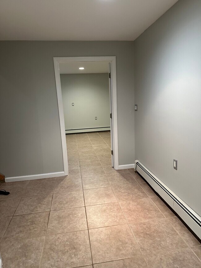 27 Southview Cir Unit 27, Lake Grove, NY 11755 Apartments in Lake