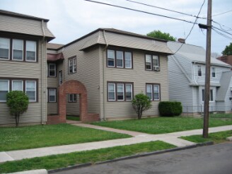 Building Photo - 59 Hine St