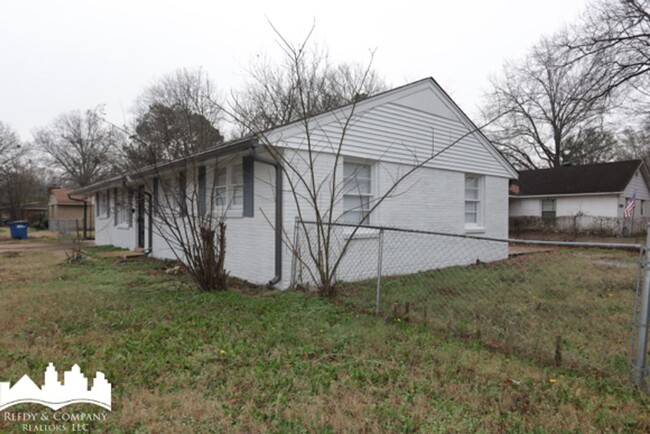 Foto del edificio - 616 N Roselawn Dr
