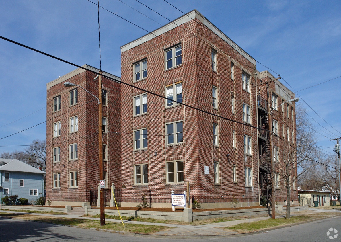 Herman Court Condominiums Apartments in Norfolk, VA