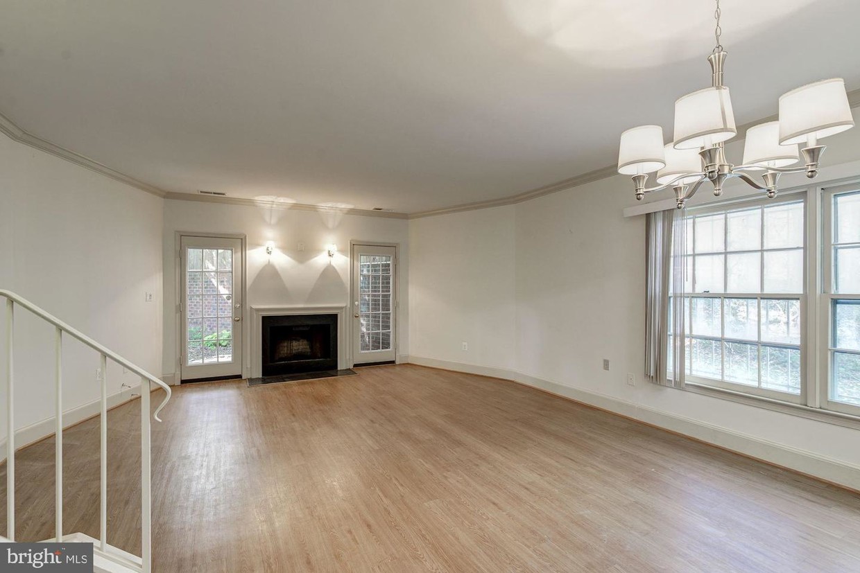 Foto principal - 4341 Massachusetts Ave NW