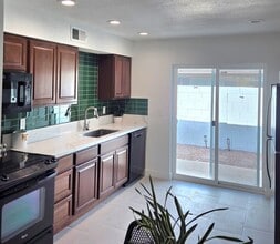 Building Photo - 7814 E Heatherbrae Ave