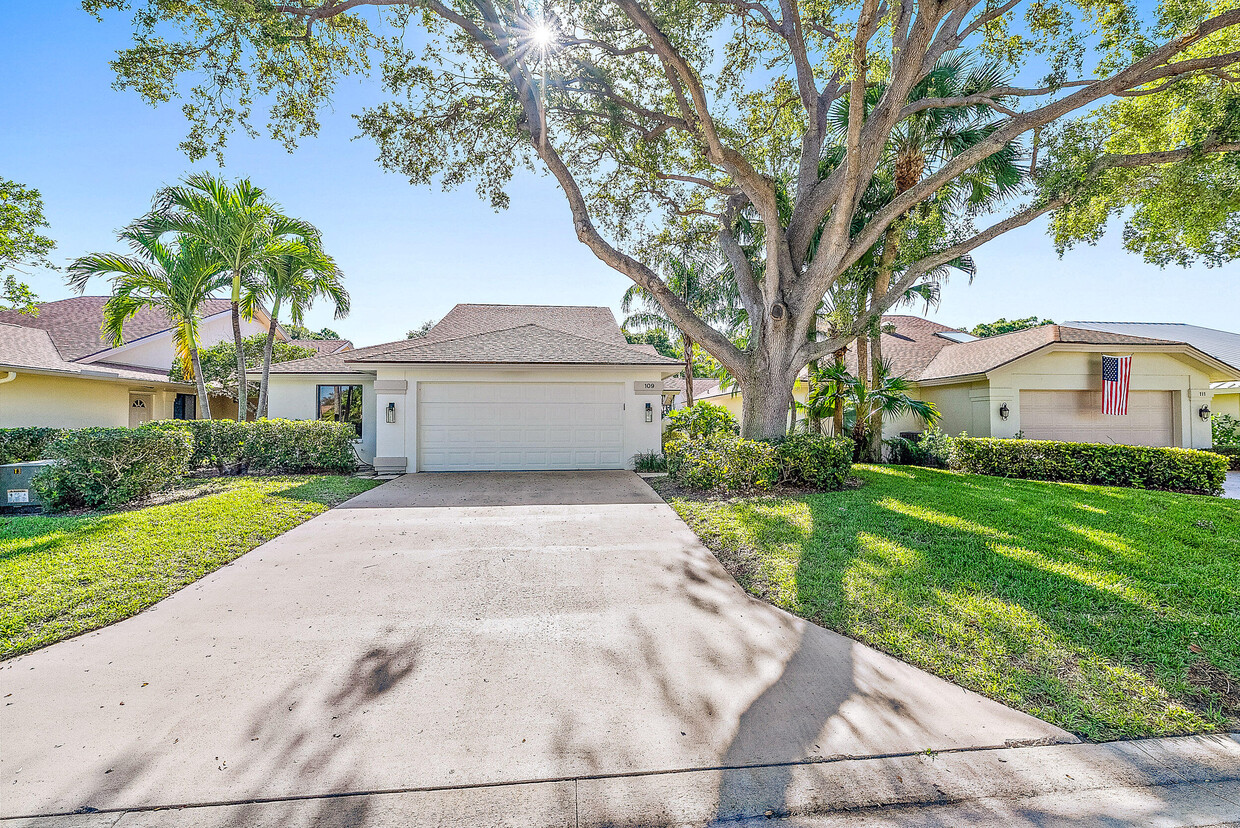 Primary Photo - 109 Harbourside Cir