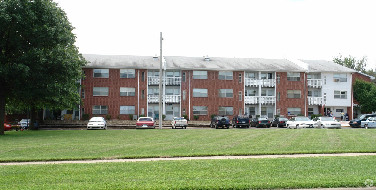 Foto principal - Shadybrook Senior Apartments