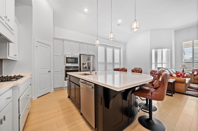 Building Photo - 16815 Lupine Mdw Ln