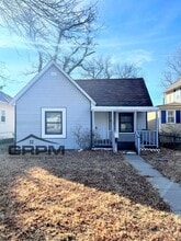 Building Photo - 531 E Ave B