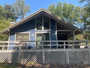 Building Photo - 601 Cumberland Dr