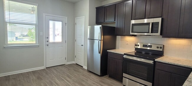 Foto del edificio - Luxury 3/2 Townhome in Cibolo