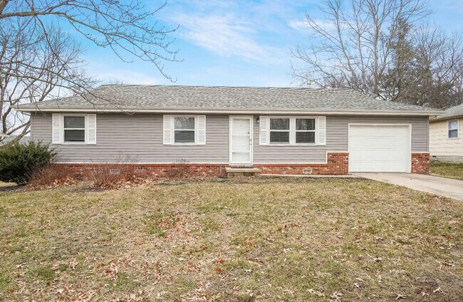 Building Photo - 605 Aspen Dr