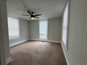 Building Photo - 1055 Walnut St