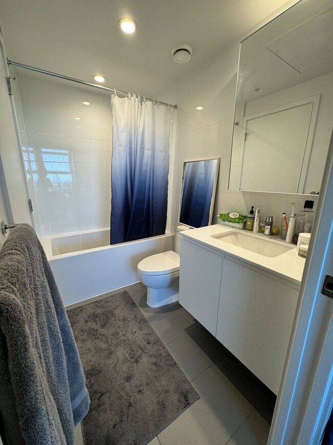 Building Photo - 3809 Evergreen Pl