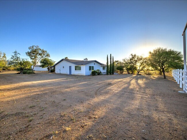 Foto del edificio - 3 Bedroom 2 Bathroom