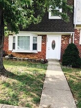 Building Photo - 1002 James Madison Cir